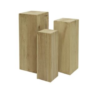 3 piliers en bois